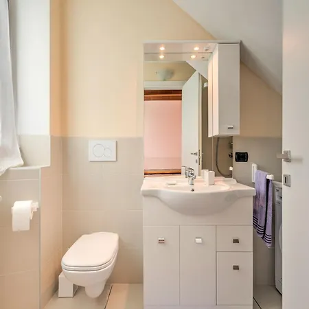 Apartment Near Lake Como With Pool, Cleaning Included Ferienhaus *