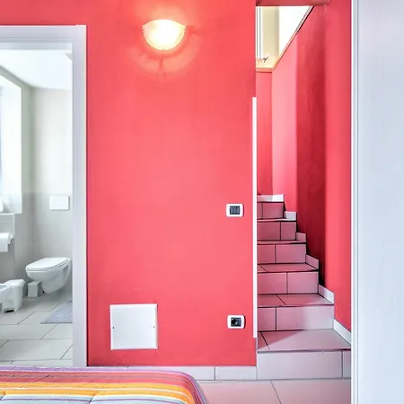 Apartment Near Lake Como With Pool, Cleaning Included Ferienhaus